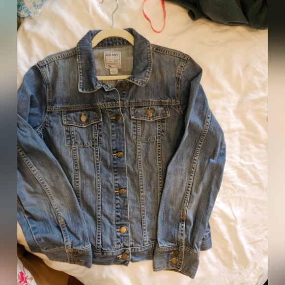 Old Navy Vintage Jean Jacket - Picture 12 of 16